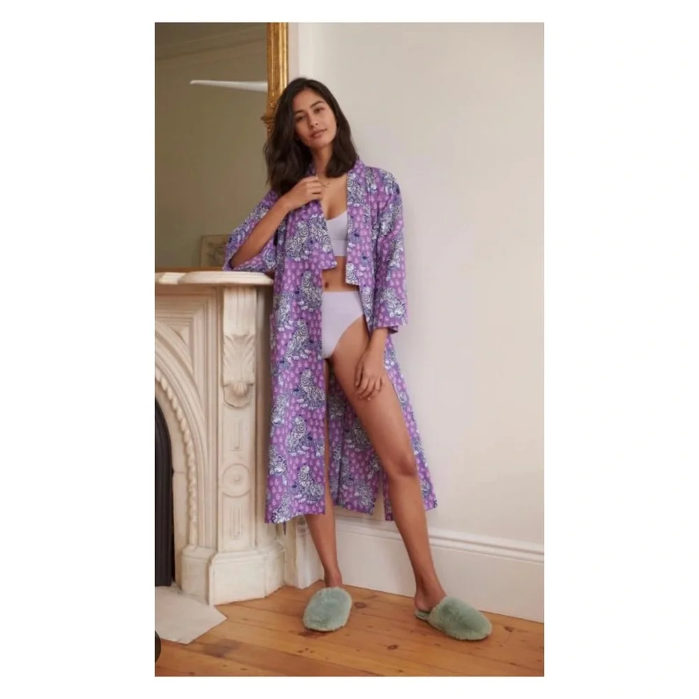 NWOT Anthropologie Printfresh Sapphire Tiger Queen Robe in Violet  Size S/M